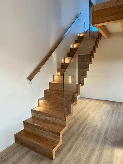 Faltwerktreppe mit Glas Faltwerktreppe mit Glas